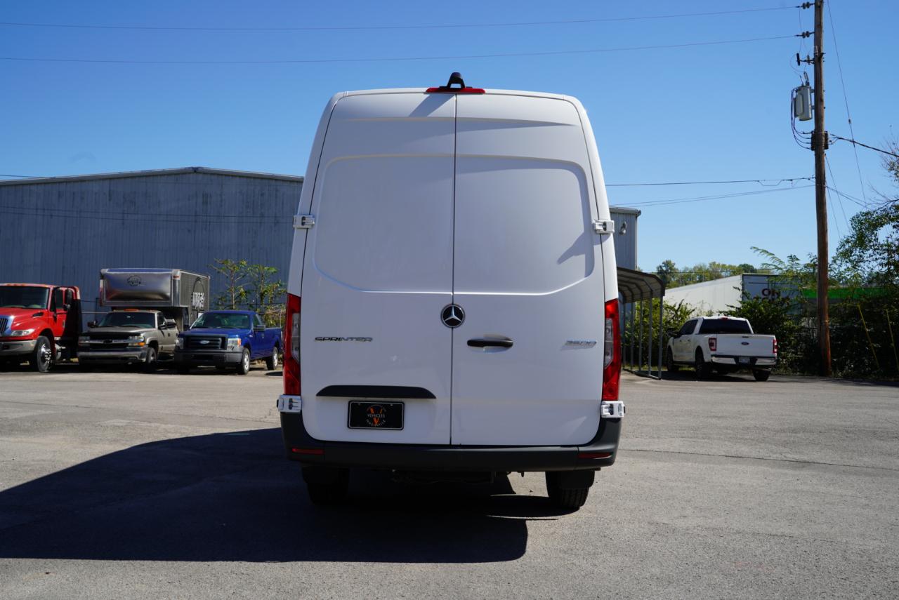 Mercedes-Benz Sprinter Cargo Van 2500 High Roof I4 Diesel 170" RWD 2025