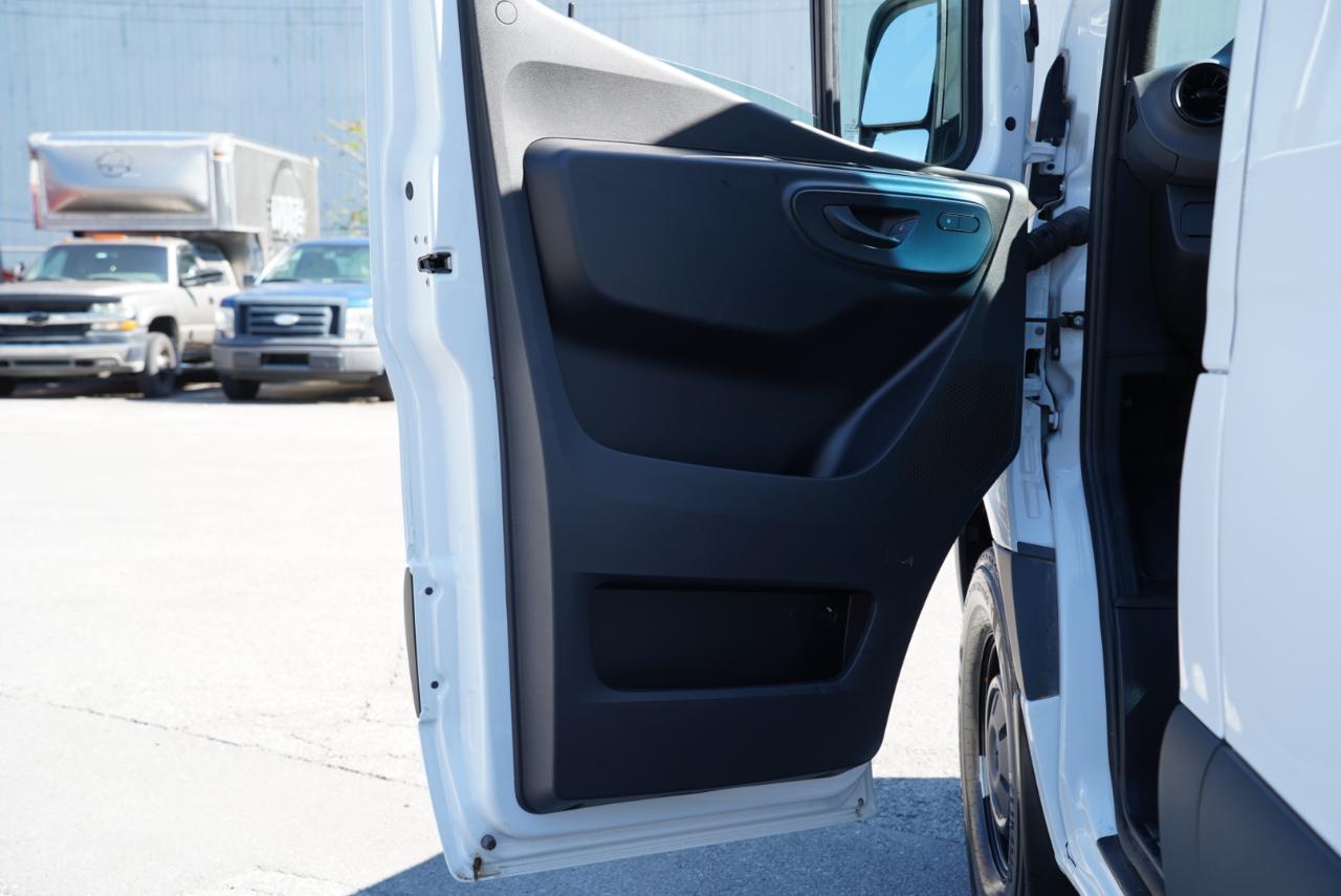 Mercedes-Benz Sprinter Cargo Van 2500 High Roof I4 Diesel 170" RWD 2025