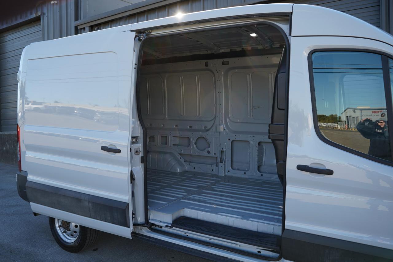 Ford Transit Cargo Van T-350 130" Med Rf 9500 GVWR AWD 2022
