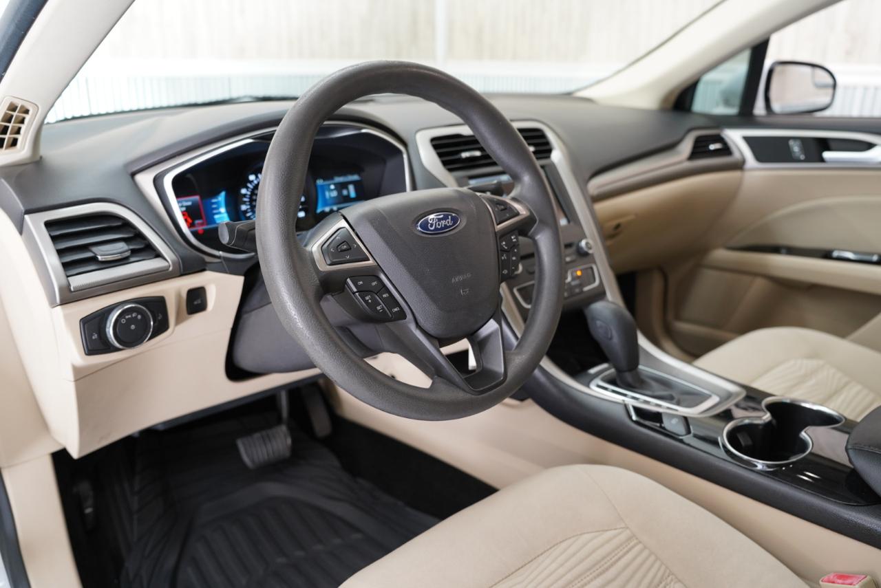 Ford Fusion 4dr Sdn SE FWD 2016