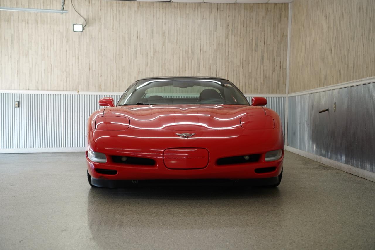 Chevrolet Corvette 2dr Cpe 2003