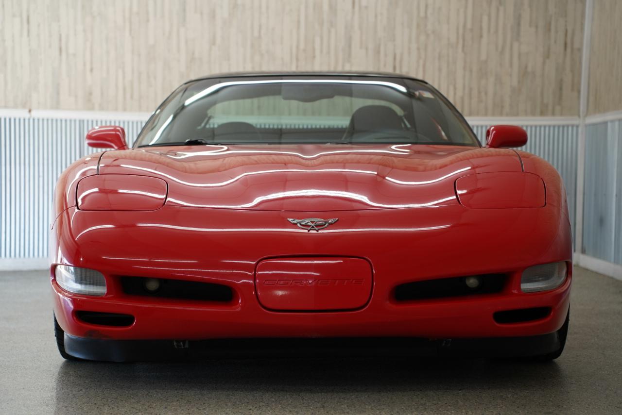 Chevrolet Corvette 2dr Cpe 2003