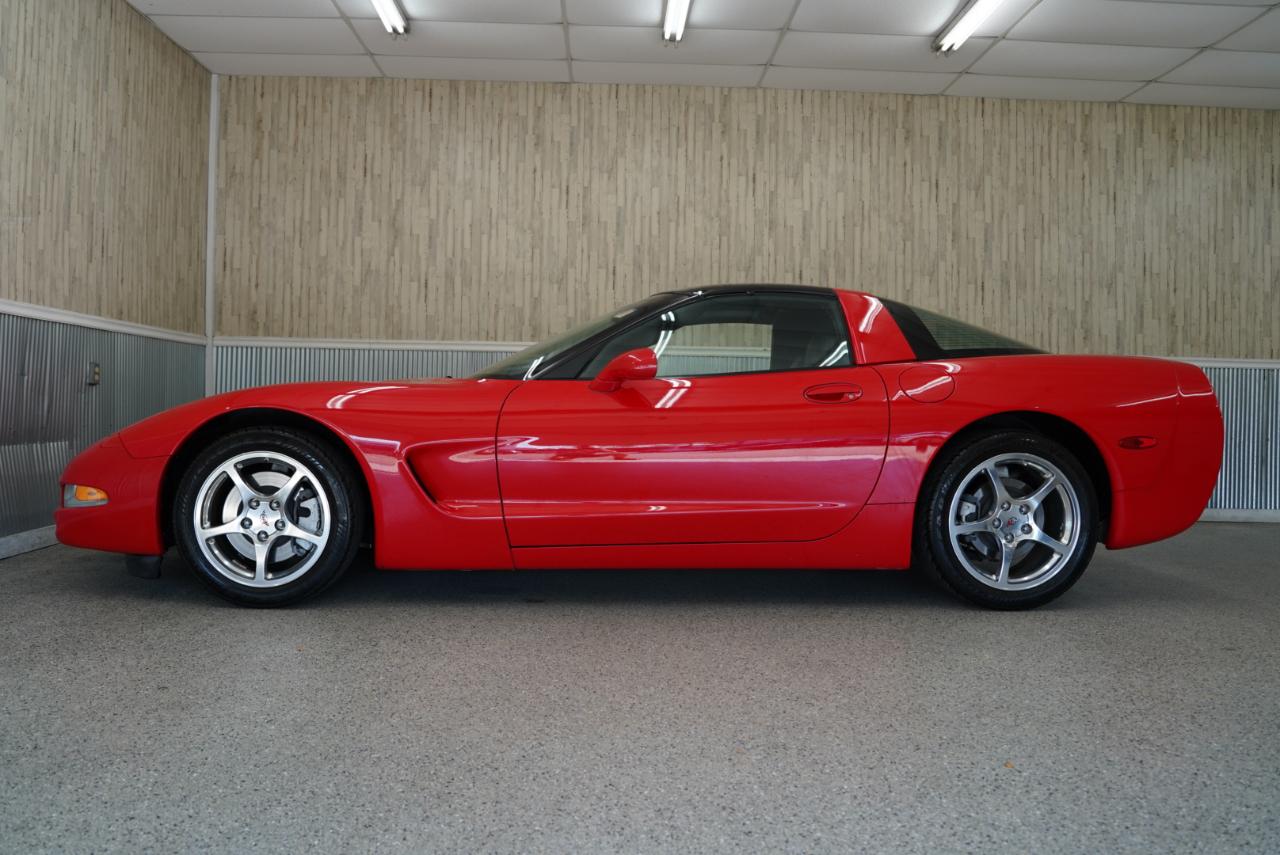 Chevrolet Corvette 2dr Cpe 2003