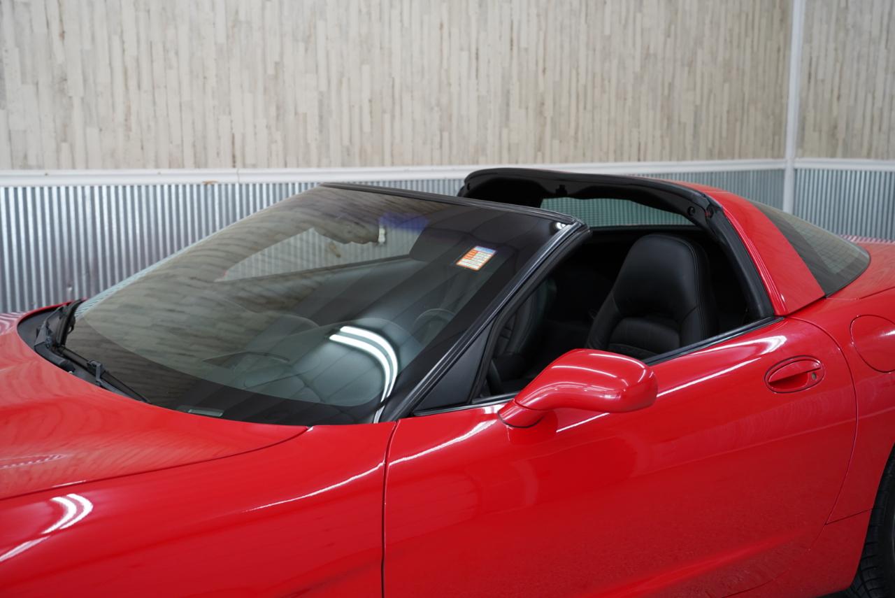 Chevrolet Corvette 2dr Cpe 2003