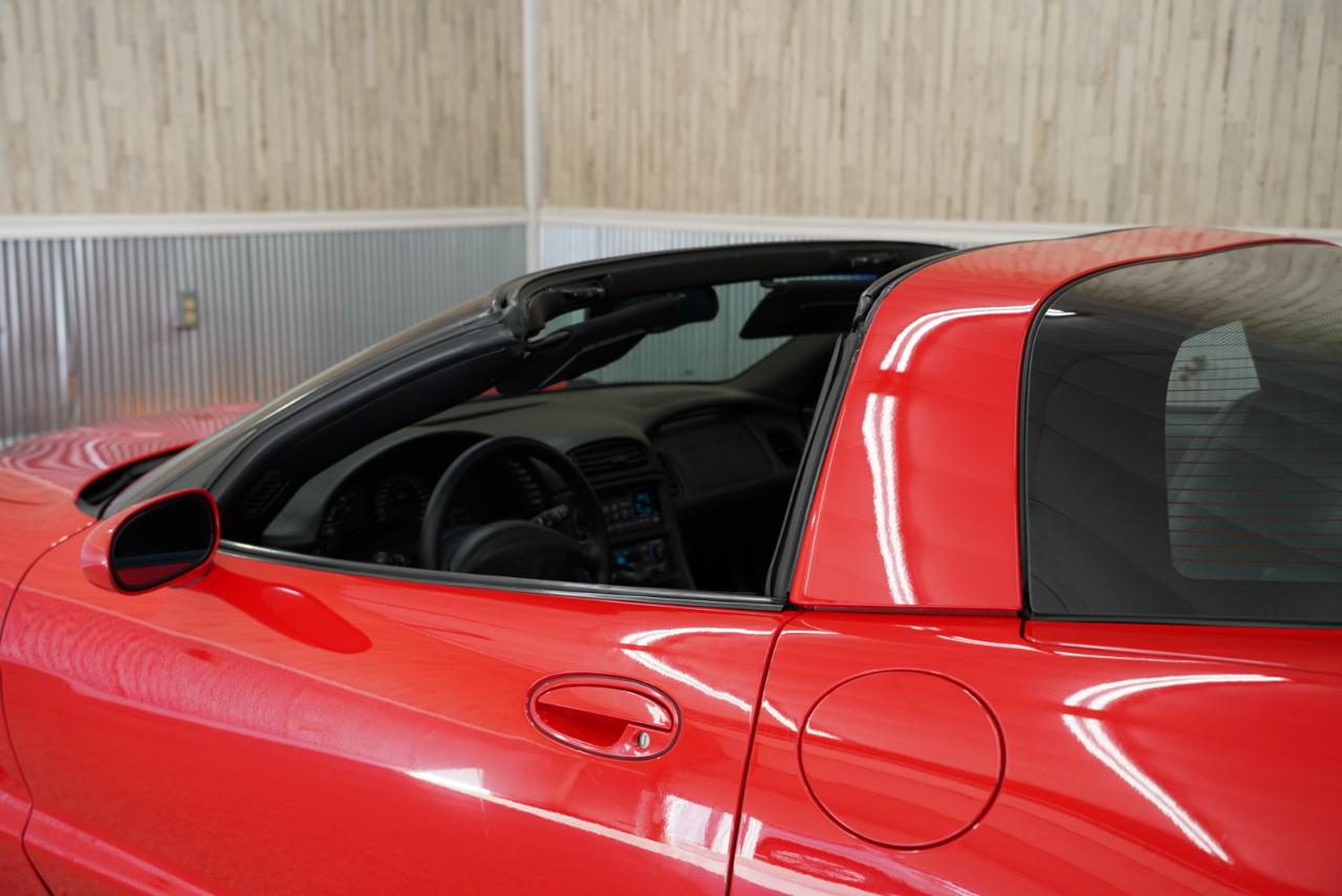 Chevrolet Corvette 2dr Cpe 2003