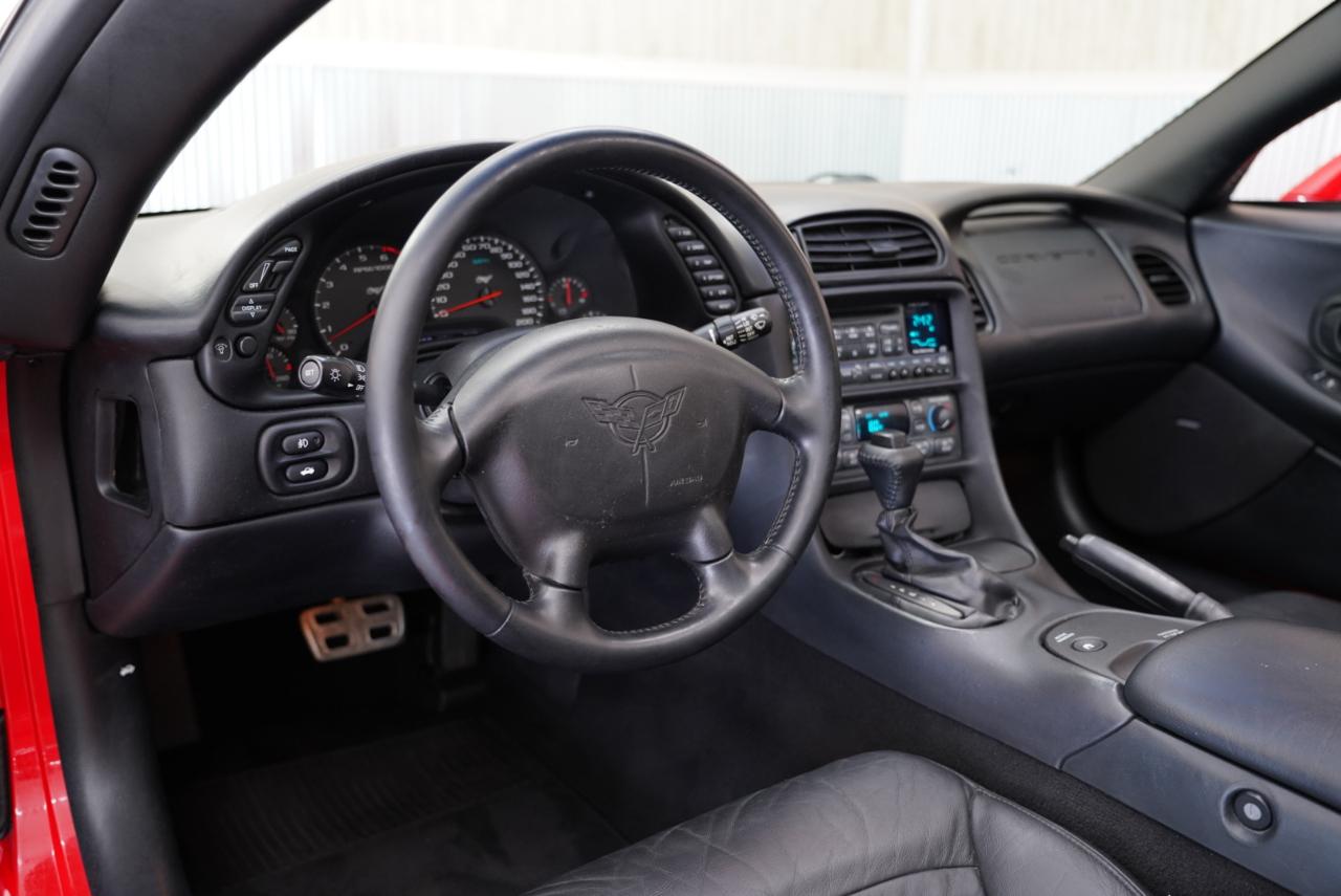 Chevrolet Corvette 2dr Cpe 2003