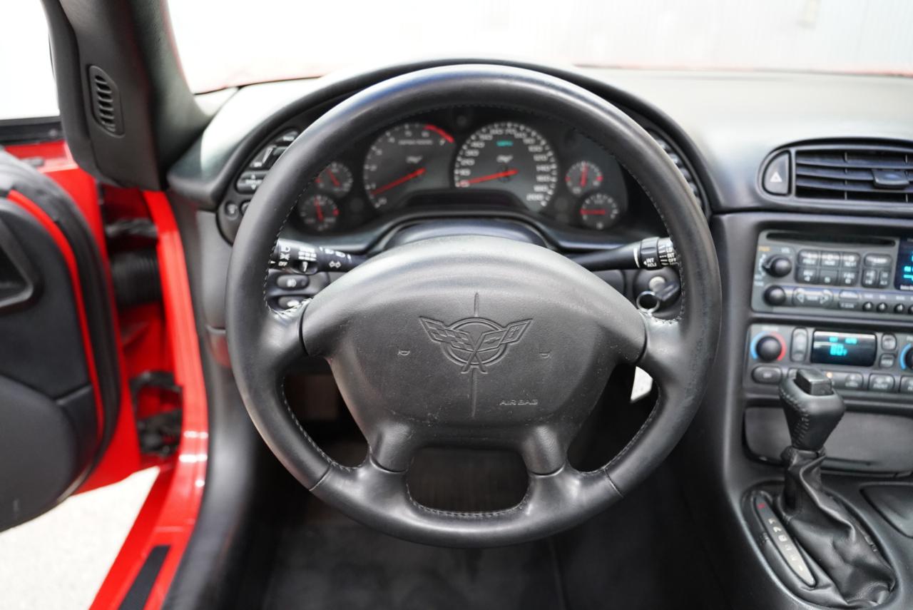Chevrolet Corvette 2dr Cpe 2003