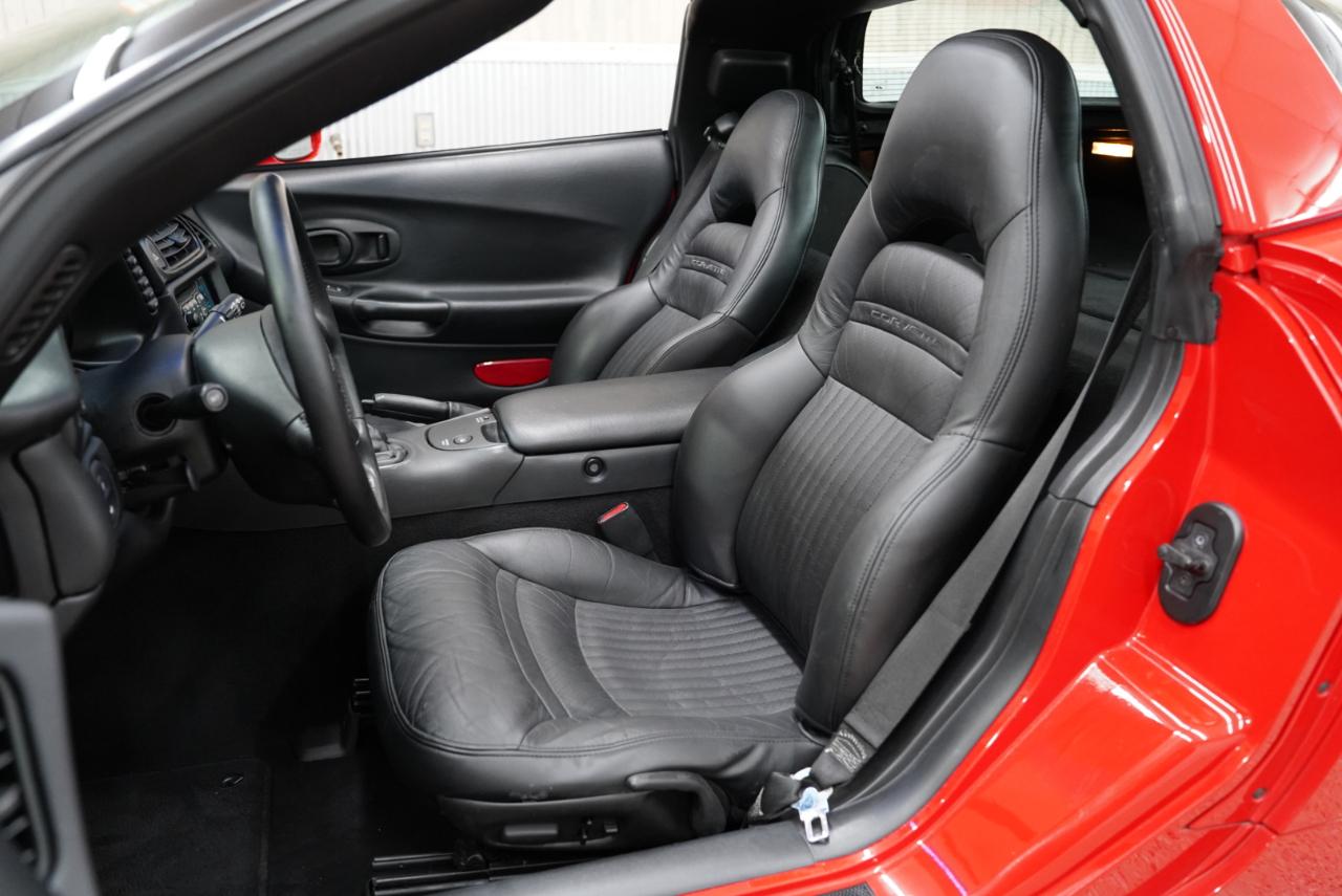 Chevrolet Corvette 2dr Cpe 2003