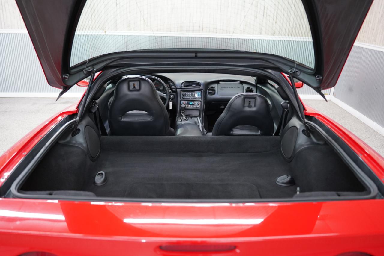 Chevrolet Corvette 2dr Cpe 2003