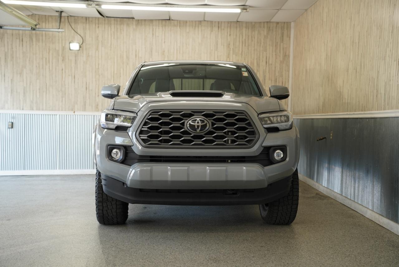 Toyota Tacoma 4WD  2021