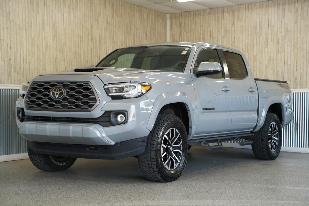 Toyota Tacoma 4WD  2021