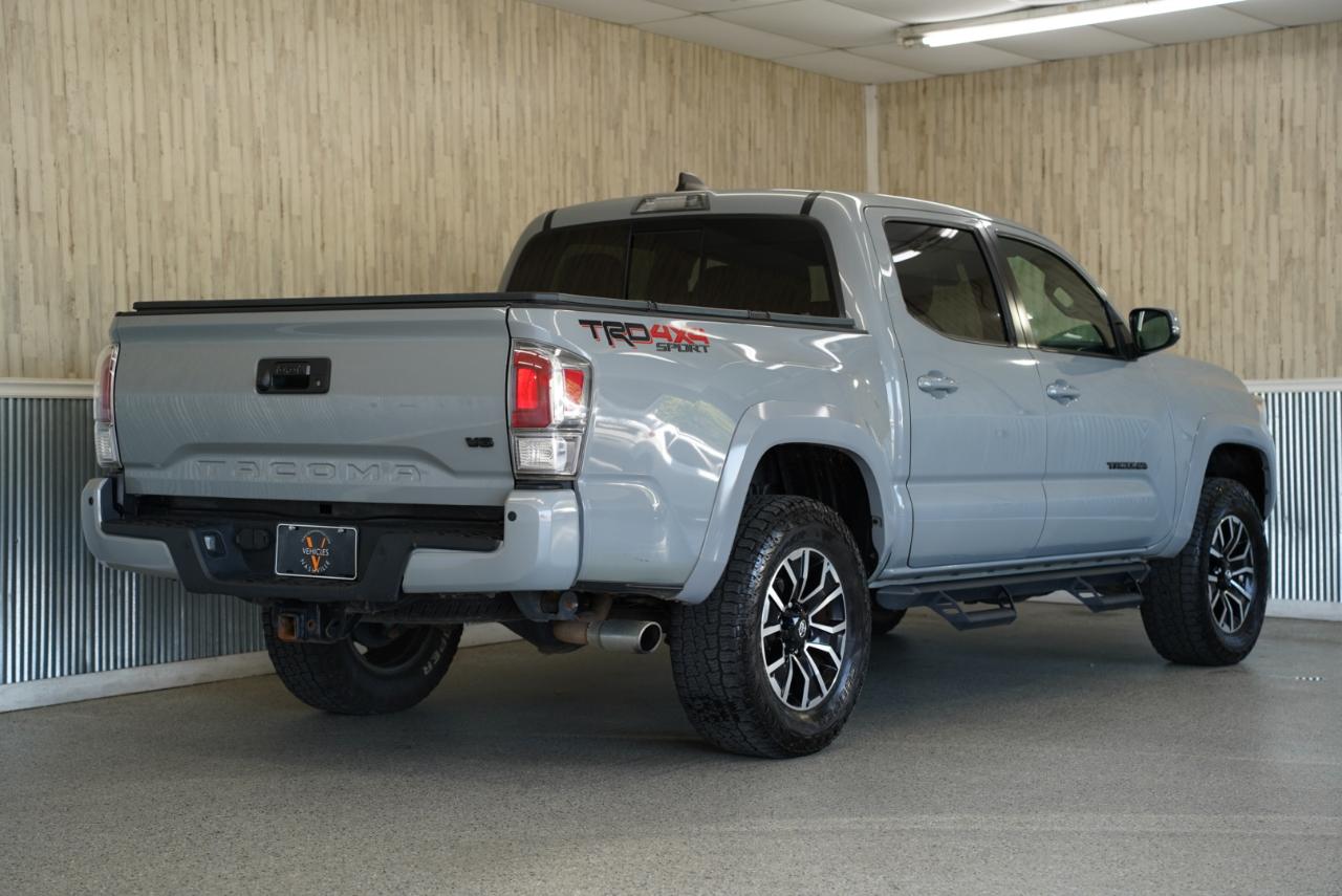 Toyota Tacoma 4WD  2021