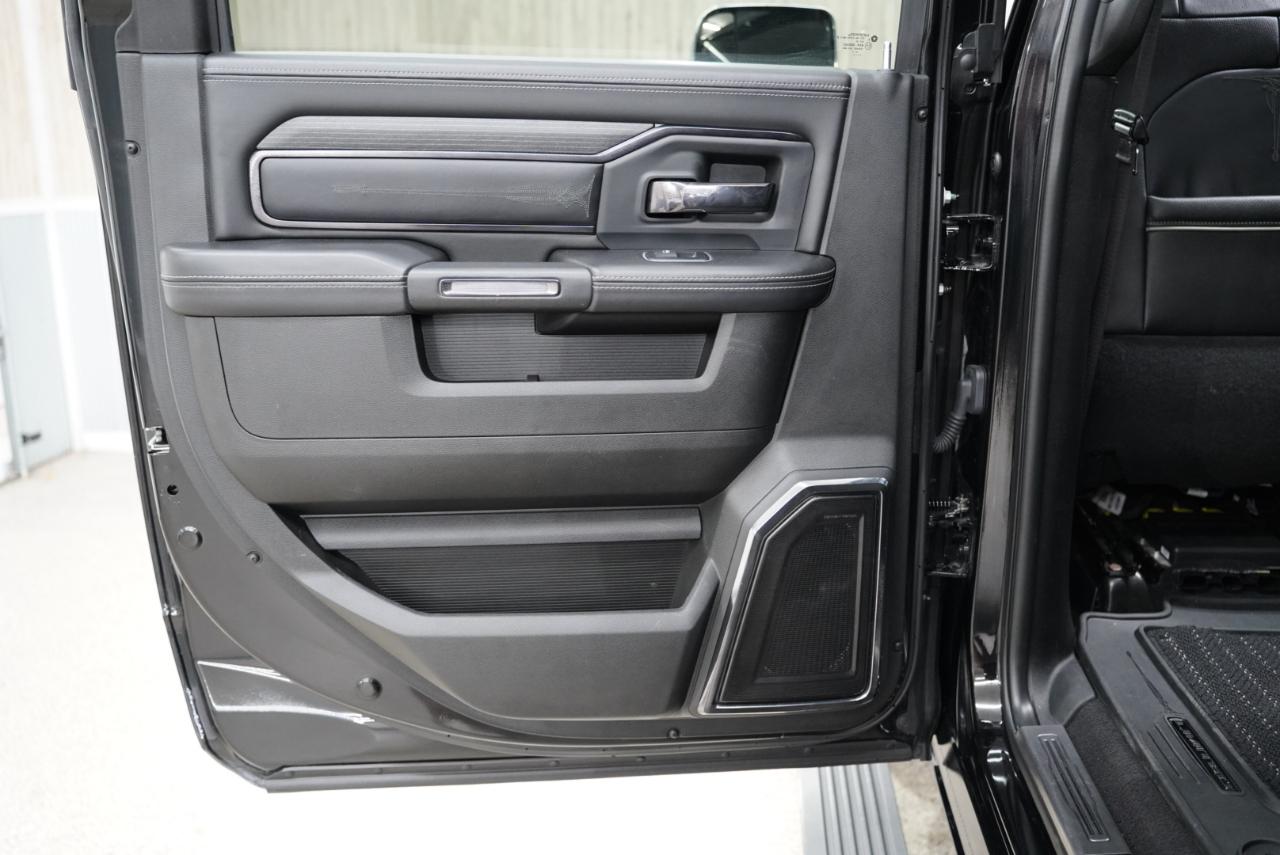 RAM 2500 Limited 4x4 Crew Cab 6'4" Box 2022