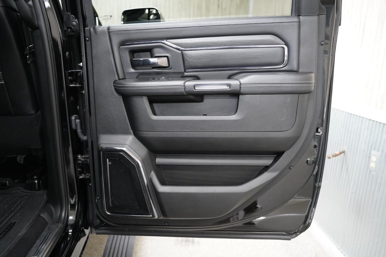 RAM 2500 Limited 4x4 Crew Cab 6'4" Box 2022