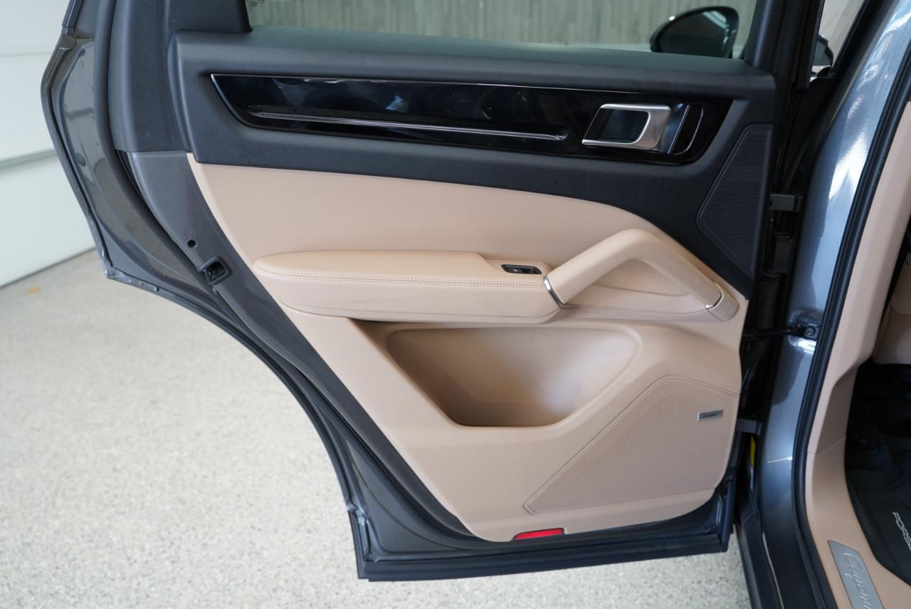 Porsche Cayenne AWD 2019