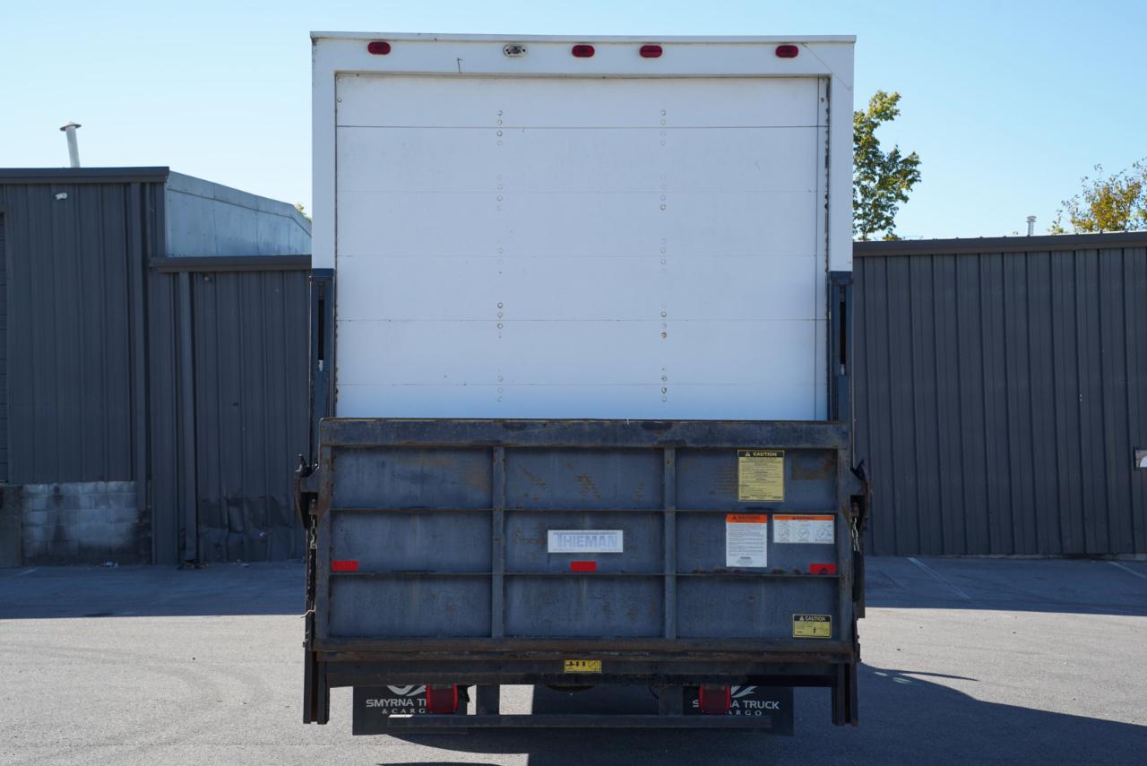 Ford Super Duty F-550 DRW 2WD Crew Cab 200" WB 84" CA XL 2011