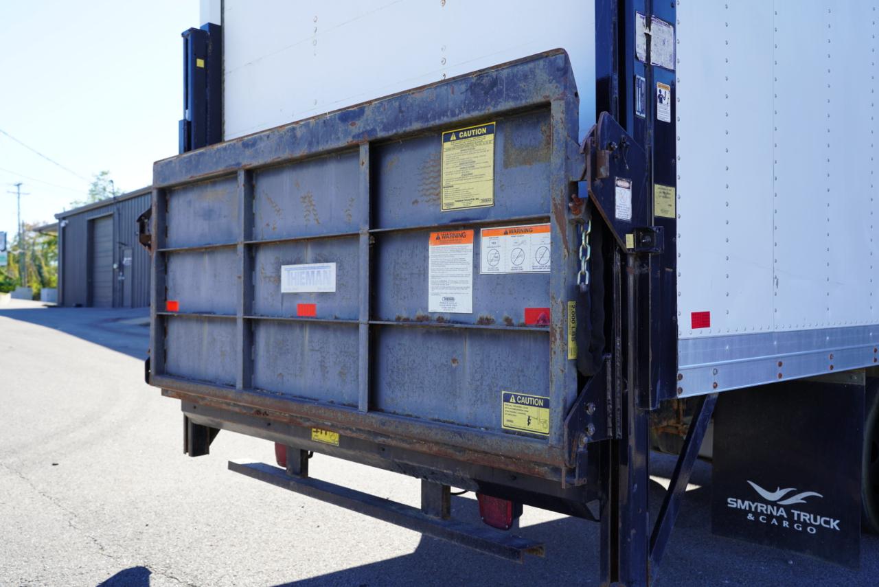 Ford Super Duty F-550 DRW 2WD Crew Cab 200" WB 84" CA XL 2011