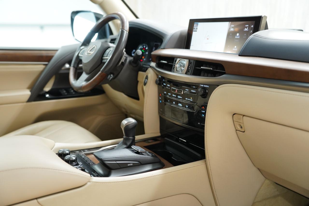 Lexus LX LX  570 Two Row 4WD 2019