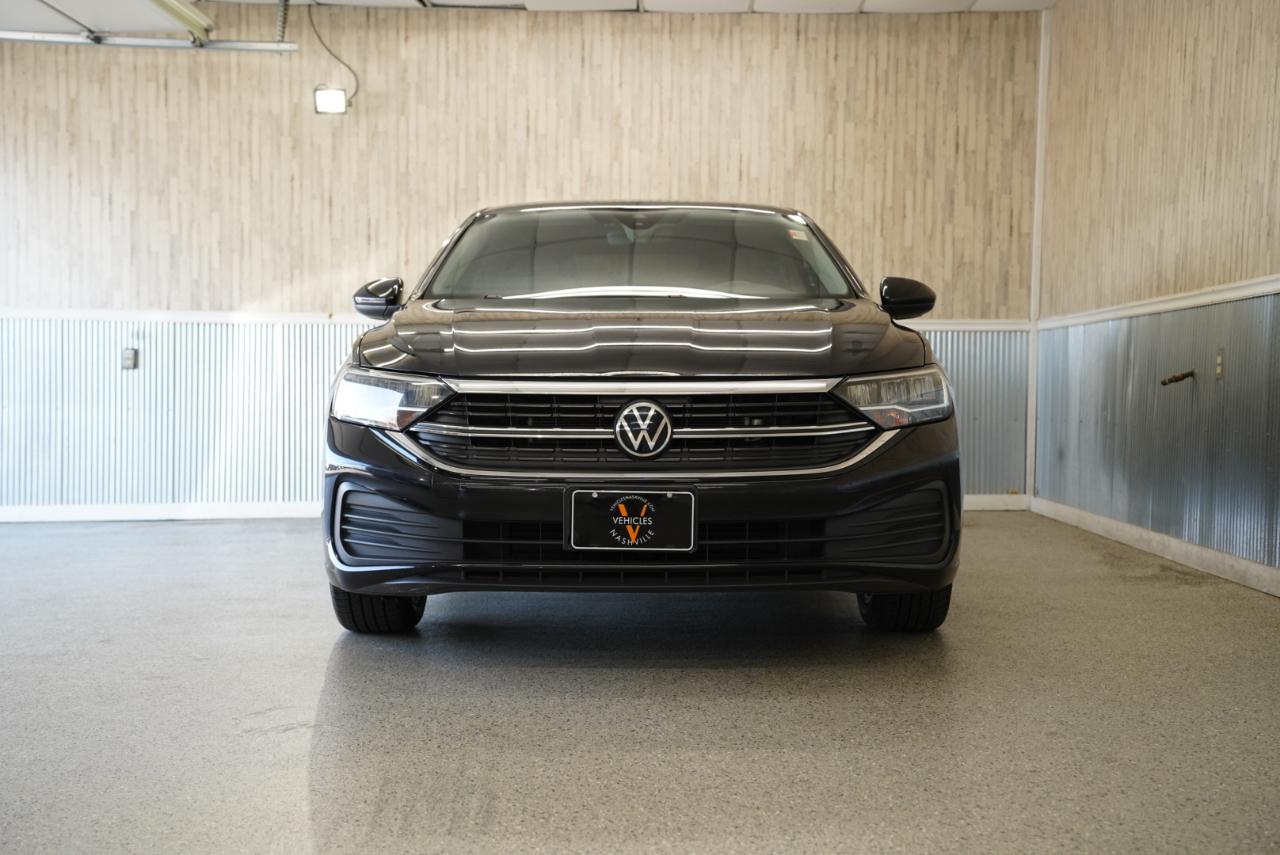 Volkswagen Jetta SE Auto 2024