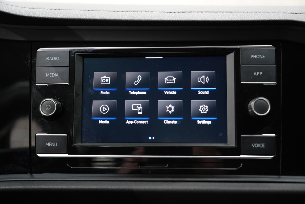 Volkswagen Jetta SE Auto 2024