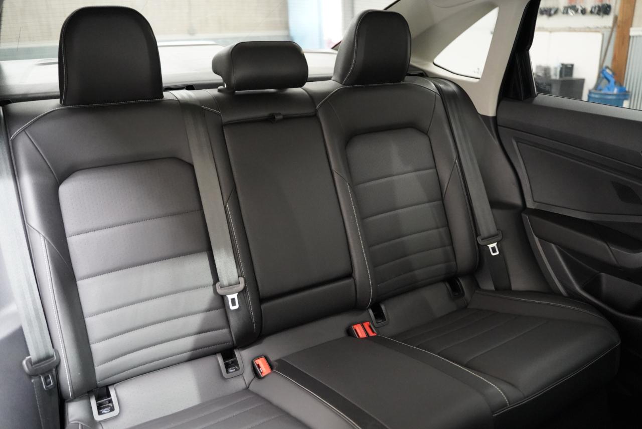 Volkswagen Jetta SE Auto 2024