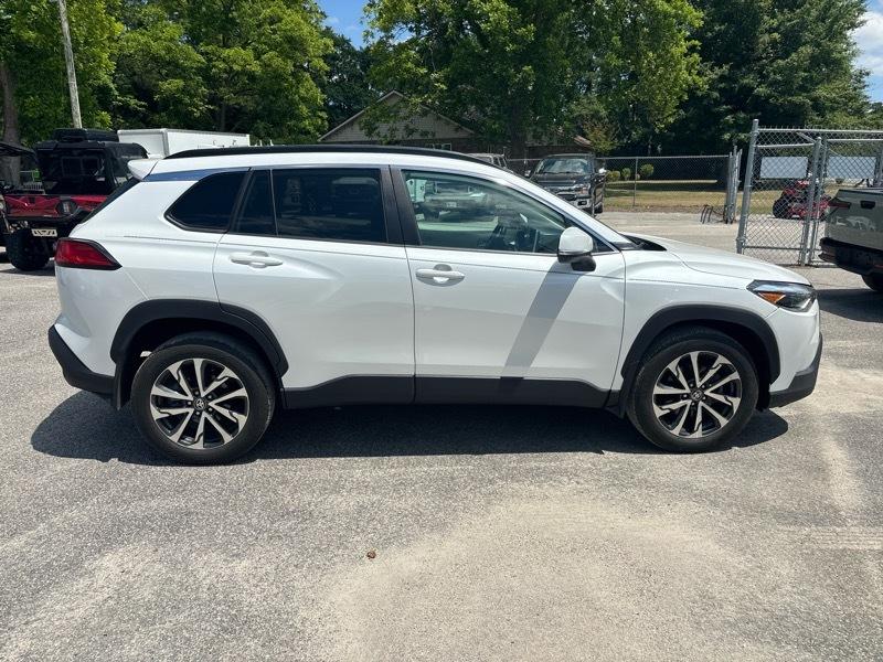 Toyota Corolla Cross XLE 2WD (Natl) 2024
