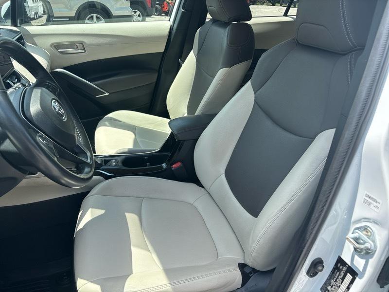 Toyota Corolla Cross XLE 2WD (Natl) 2024