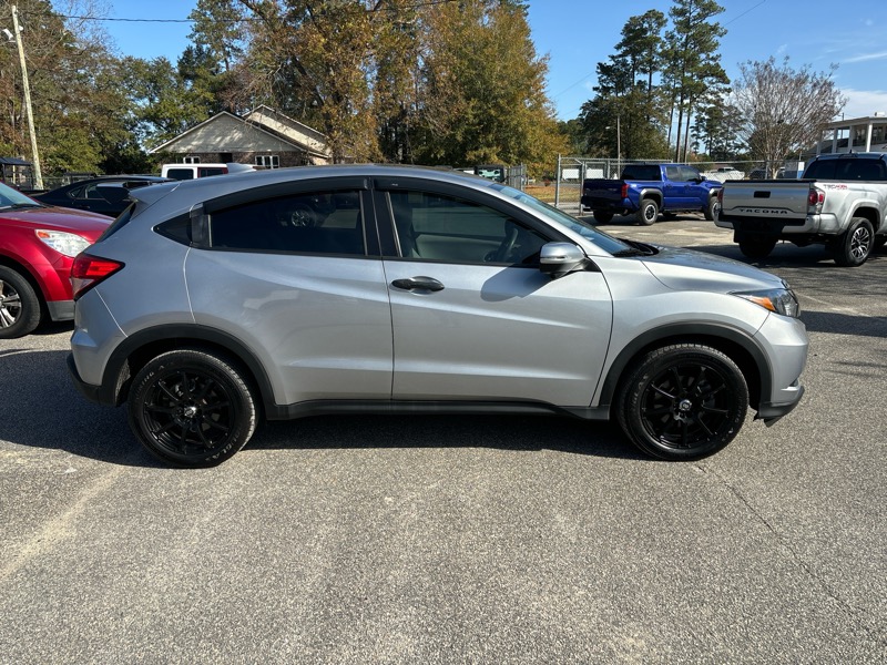 2017 Honda HR-V EX photo 4