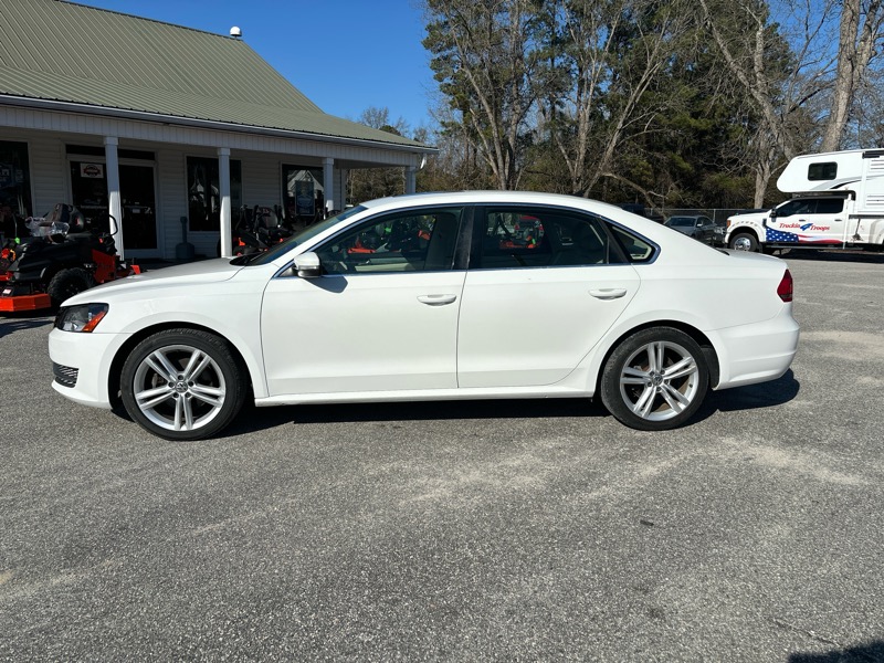 Volkswagen Passat 4dr Sdn 2.5L Auto SE *Ltd Avail* 2014