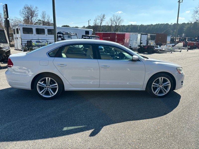 Volkswagen Passat 4dr Sdn 2.5L Auto SE *Ltd Avail* 2014