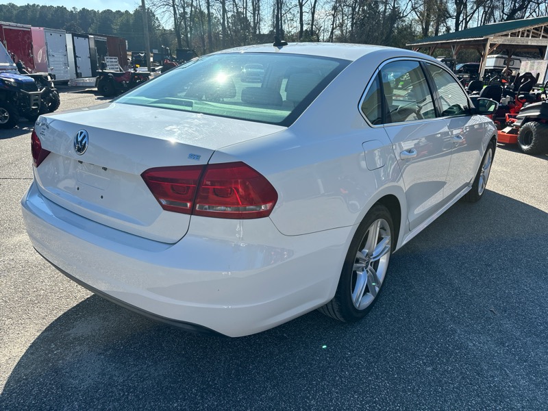 Volkswagen Passat 4dr Sdn 2.5L Auto SE *Ltd Avail* 2014