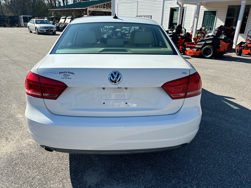 Volkswagen Passat 4dr Sdn 2.5L Auto SE *Ltd Avail* 2014