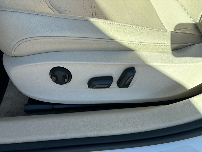 Volkswagen Passat 4dr Sdn 2.5L Auto SE *Ltd Avail* 2014