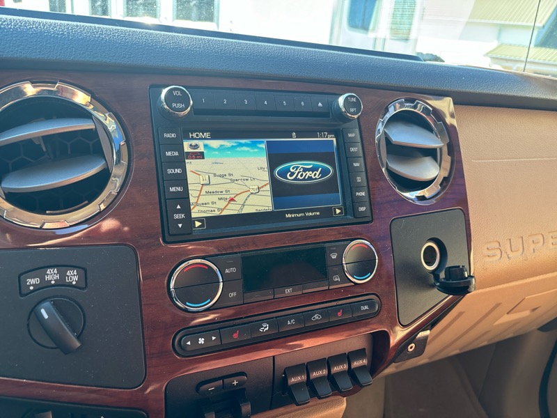 Ford Super Duty F-250 SRW 4WD Crew Cab 156" King Ranch 2010