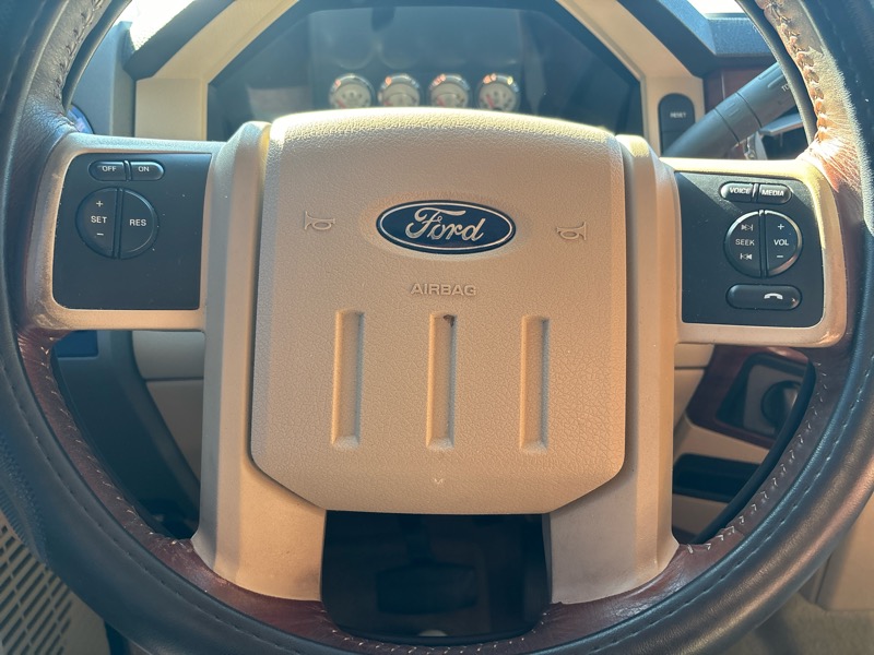 Ford Super Duty F-250 SRW 4WD Crew Cab 156" King Ranch 2010