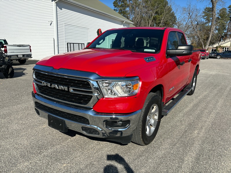 RAM 1500 Big Horn 4x4 Quad Cab 6'4" Box 2023