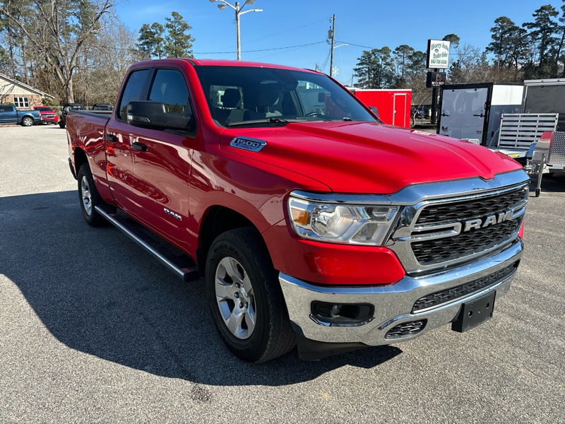 RAM 1500 Big Horn 4x4 Quad Cab 6'4" Box 2023