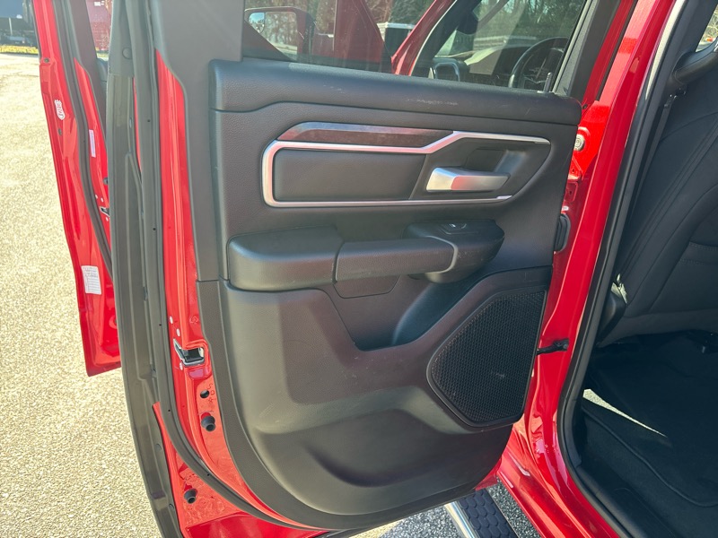 RAM 1500 Big Horn 4x4 Quad Cab 6'4" Box 2023