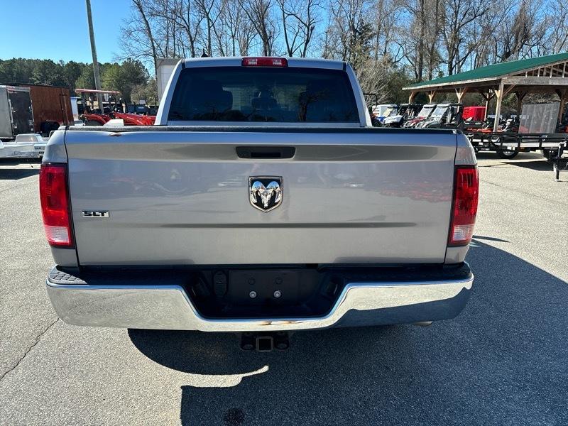 RAM 1500 Classic SLT 4x2 Crew Cab 5'7" Box 2023