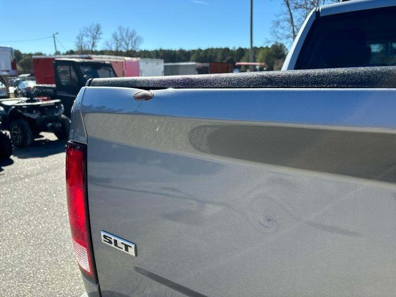 RAM 1500 Classic SLT 4x2 Crew Cab 5'7" Box 2023