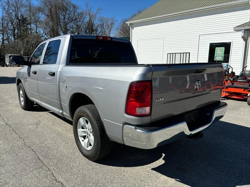 RAM 1500 Classic SLT 4x2 Crew Cab 5'7" Box 2023