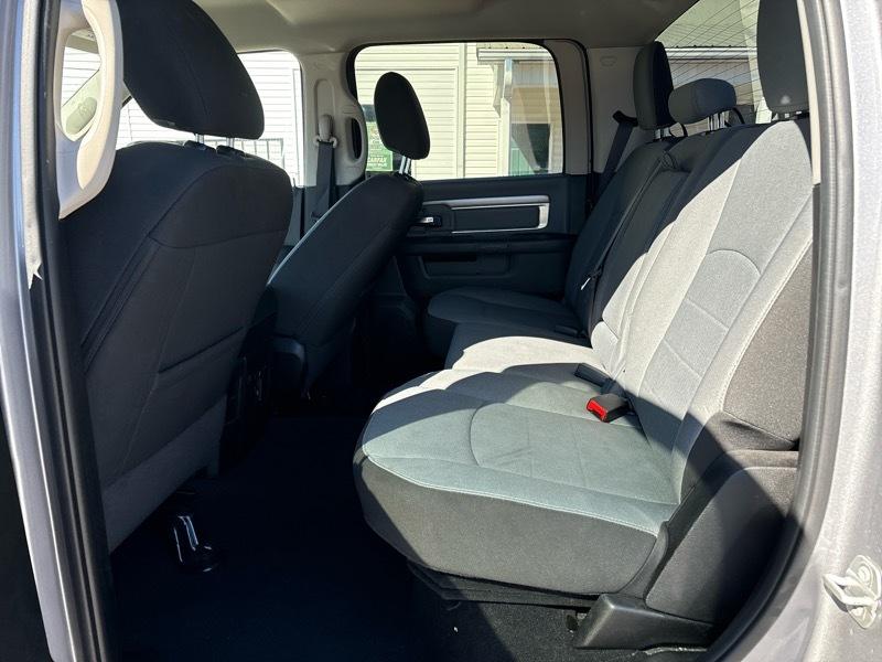 RAM 1500 Classic SLT 4x2 Crew Cab 5'7" Box 2023