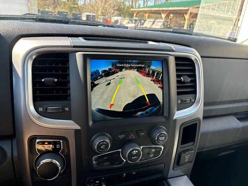 RAM 1500 Classic SLT 4x2 Crew Cab 5'7" Box 2023