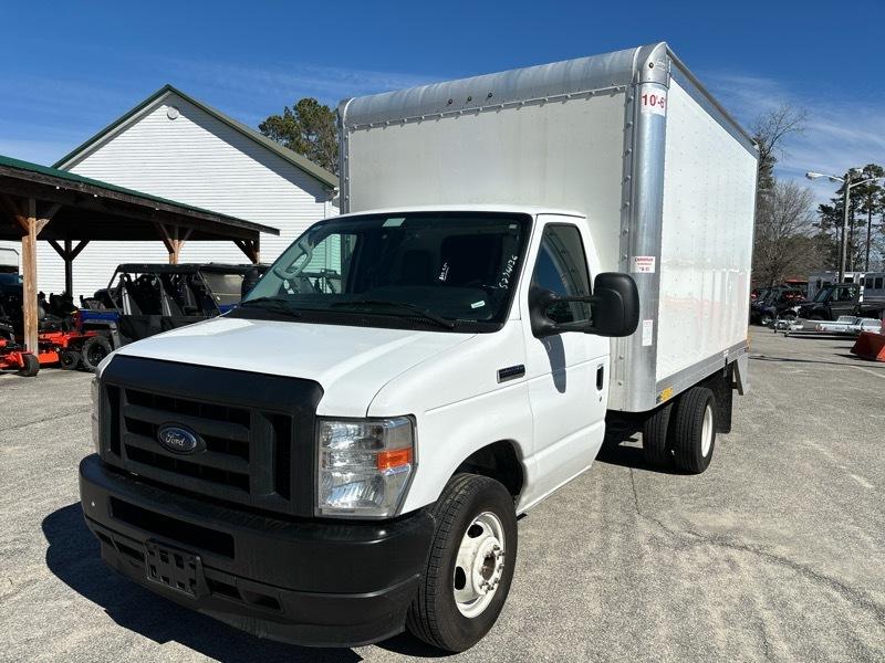 Ford E-Series Cutaway E-350 SRW 138" WB 2024