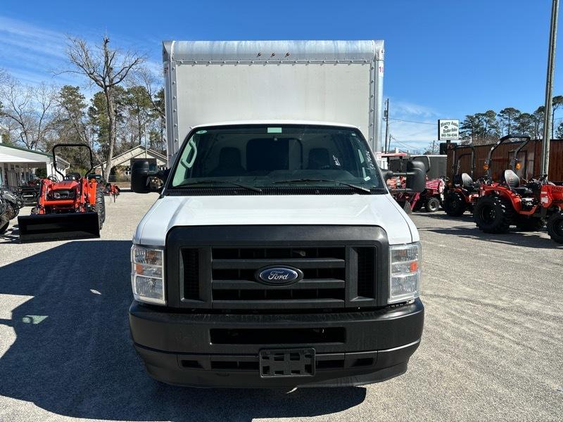 Ford E-Series Cutaway E-350 SRW 138" WB 2024