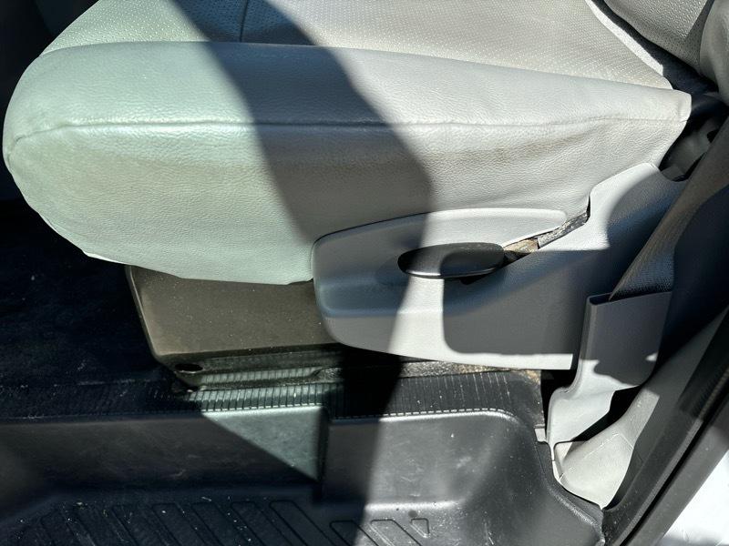 Ford E-Series Cutaway E-350 SRW 138" WB 2024