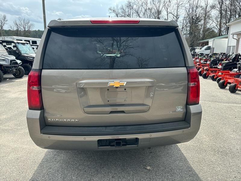 Chevrolet Suburban 4WD 4dr 1500 LT 2018