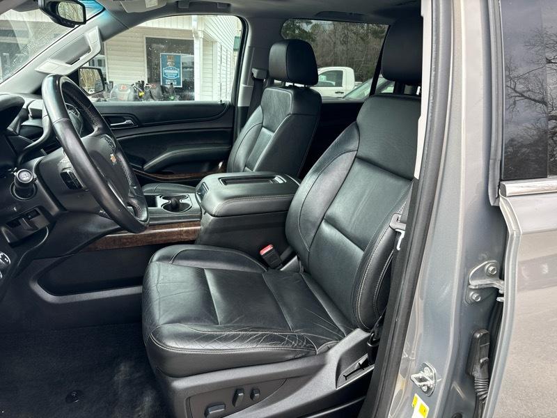Chevrolet Suburban 4WD 4dr 1500 LT 2018