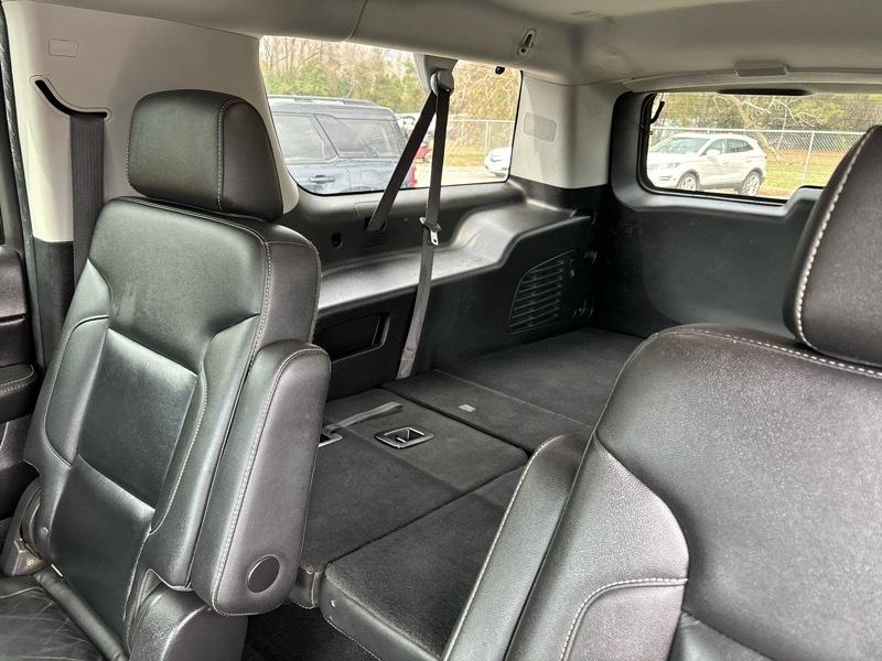 Chevrolet Suburban 4WD 4dr 1500 LT 2018