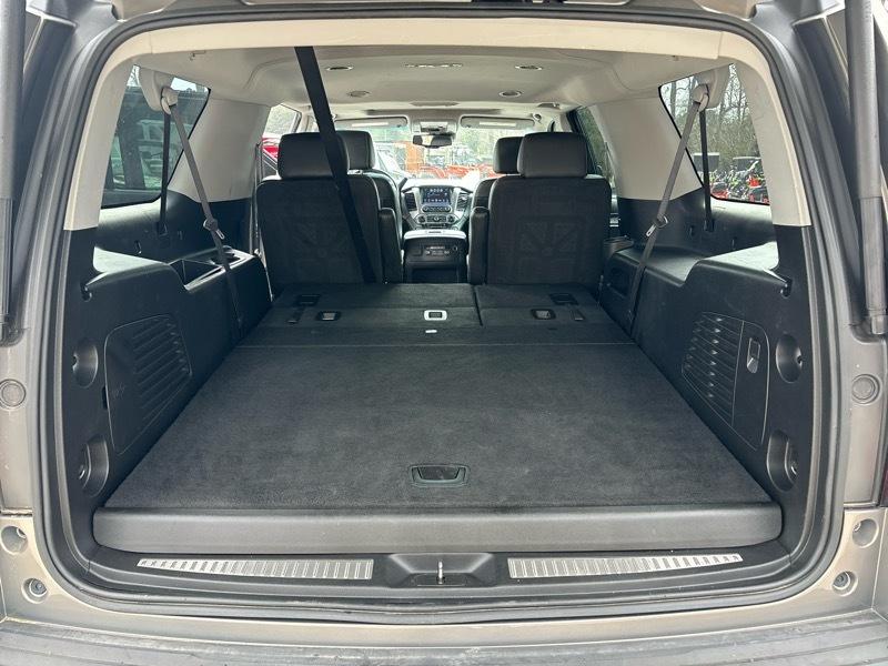 Chevrolet Suburban 4WD 4dr 1500 LT 2018